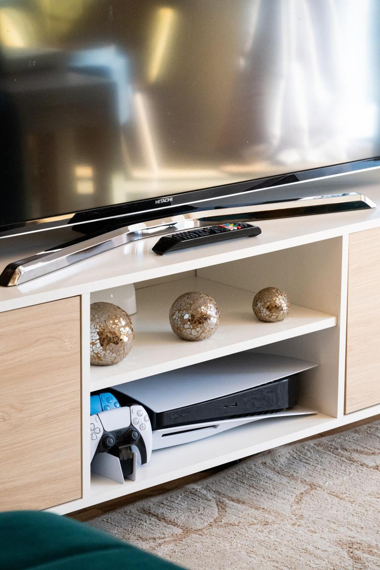 Modern And Spacious Home From Home 1 Mile From M1 - With Netflix, Prime Video, Ps5, Free Parking, Superfast Wifi, Bbq - Sleeps 11 - By Brightleap Apartments Milton Keynes Eksteriør bilde