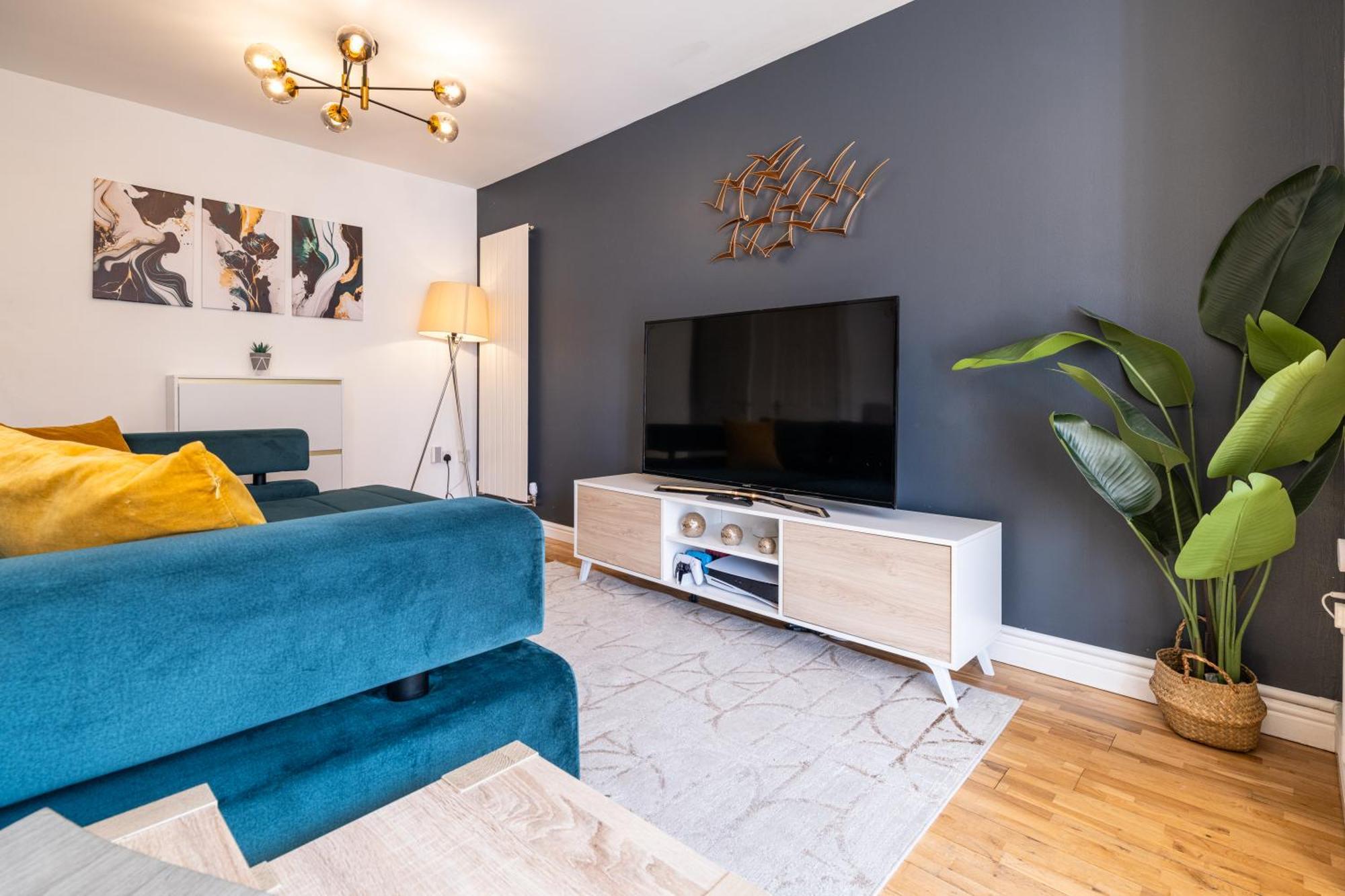 Modern And Spacious Home From Home 1 Mile From M1 - With Netflix, Prime Video, Ps5, Free Parking, Superfast Wifi, Bbq - Sleeps 11 - By Brightleap Apartments Milton Keynes Eksteriør bilde