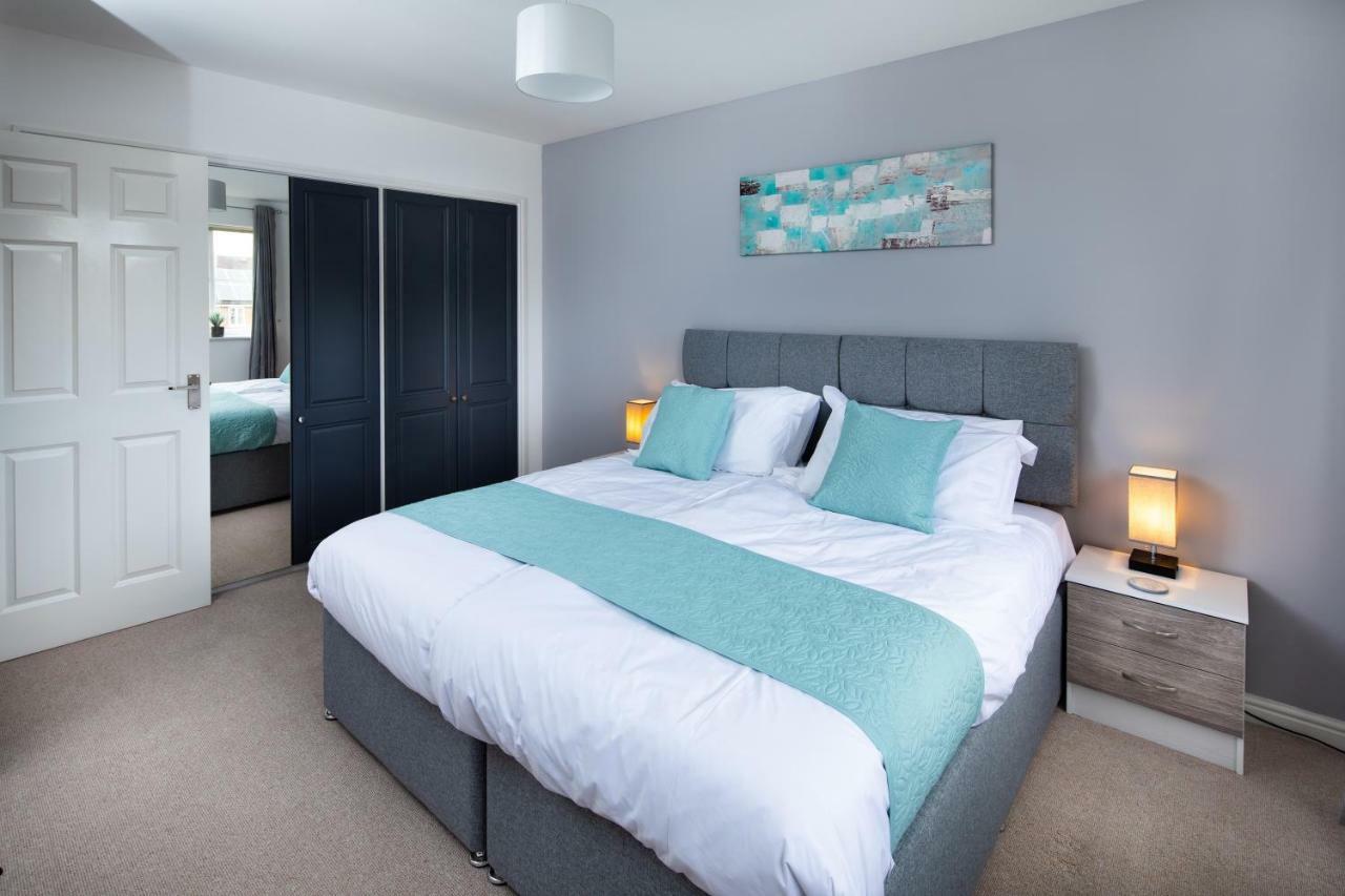 Modern And Spacious Home From Home 1 Mile From M1 - With Netflix, Prime Video, Ps5, Free Parking, Superfast Wifi, Bbq - Sleeps 11 - By Brightleap Apartments Milton Keynes Eksteriør bilde