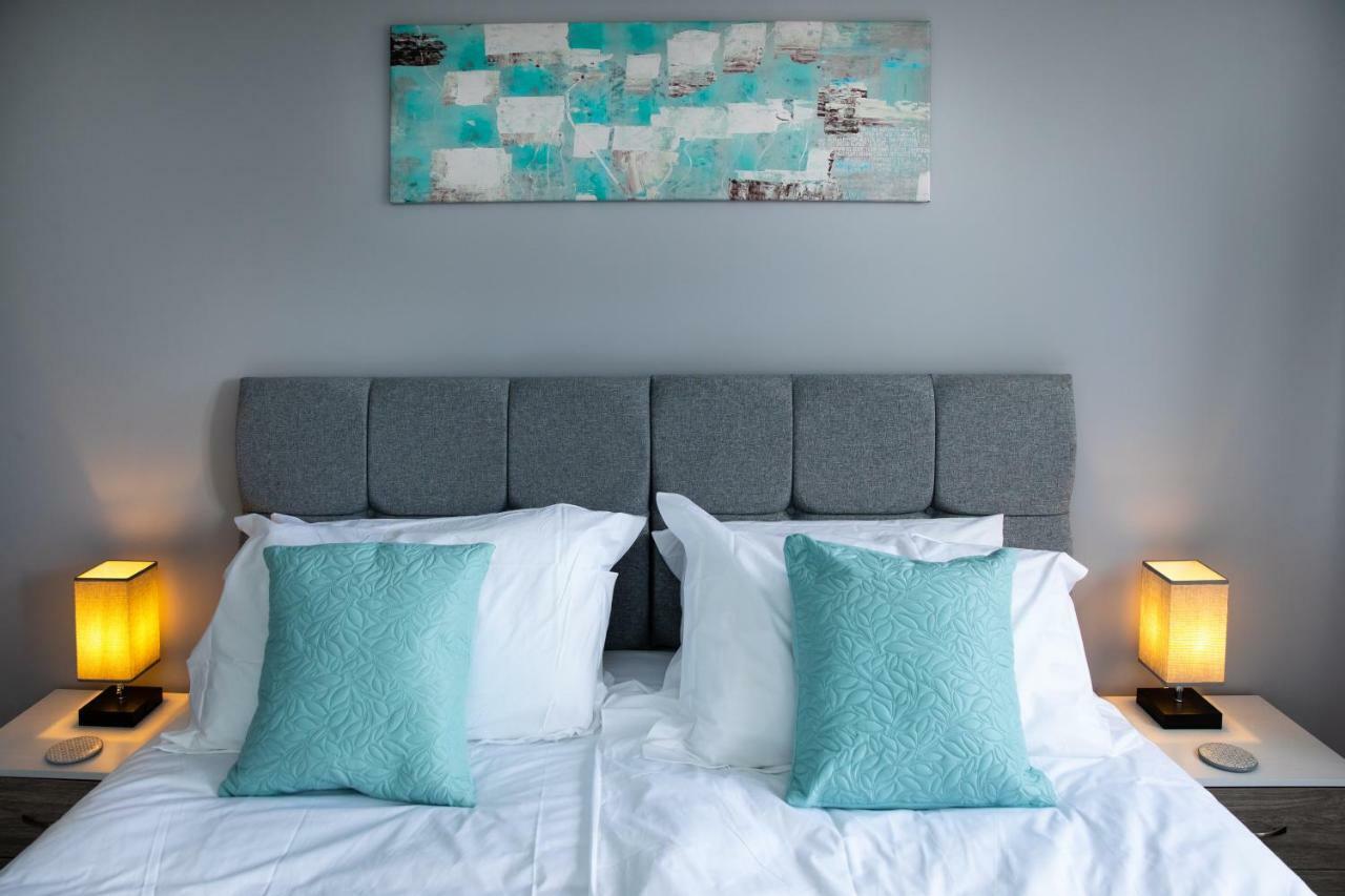 Modern And Spacious Home From Home 1 Mile From M1 - With Netflix, Prime Video, Ps5, Free Parking, Superfast Wifi, Bbq - Sleeps 11 - By Brightleap Apartments Milton Keynes Eksteriør bilde
